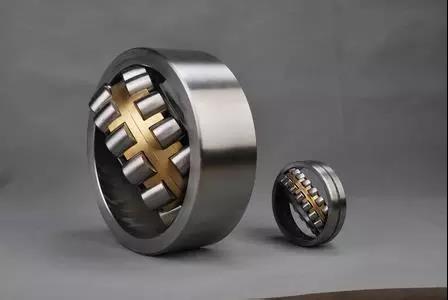 轉(zhuǎn)盤軸承晃動(dòng)的原因(圖1) 轉(zhuǎn)盤軸承晃動(dòng)的原因(圖1)